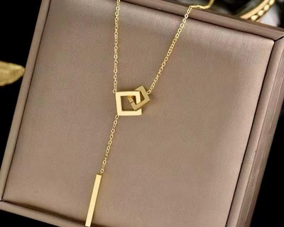 Pendant Necklace
